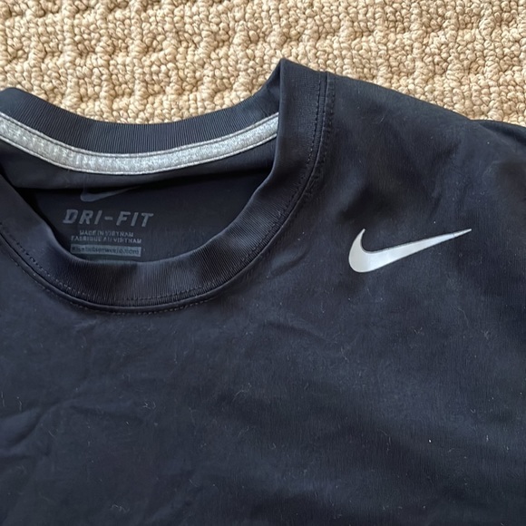 Men’s Nike Tee - Picture 3 of 3